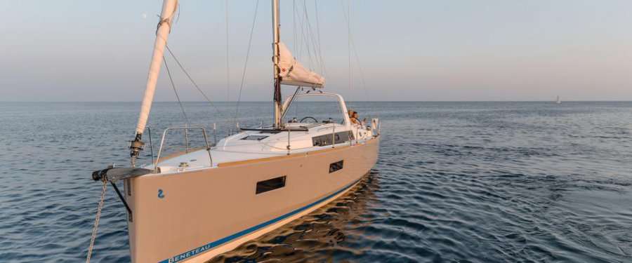 Oceanis 38