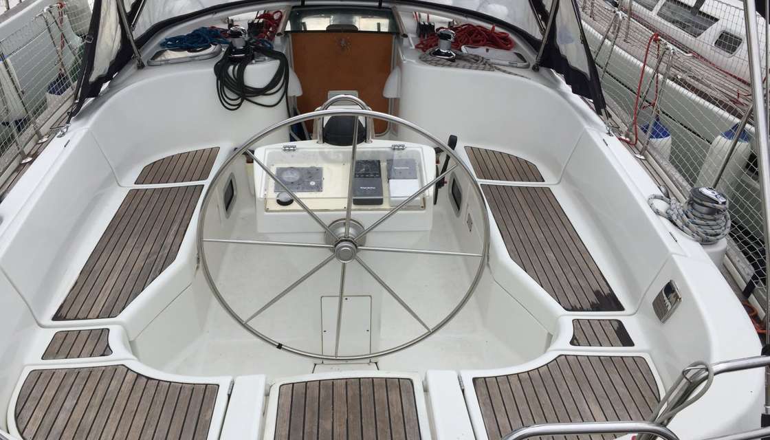 Oceanis 411