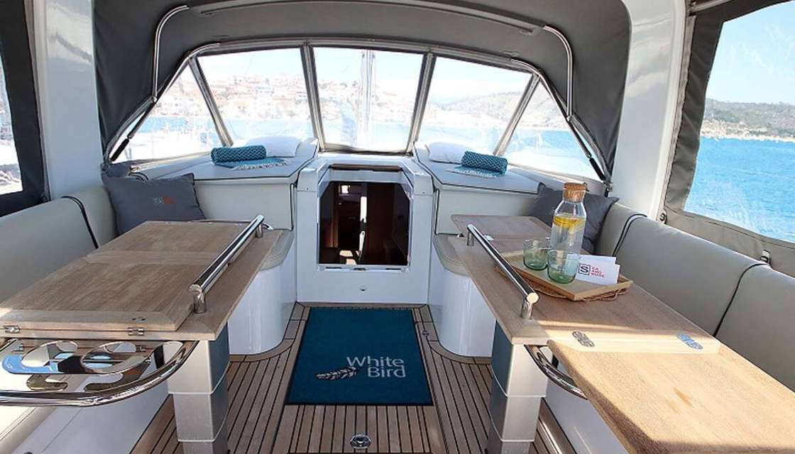Oceanis Yacht 54