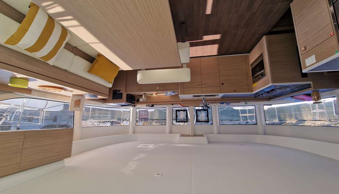 Lagoon 43