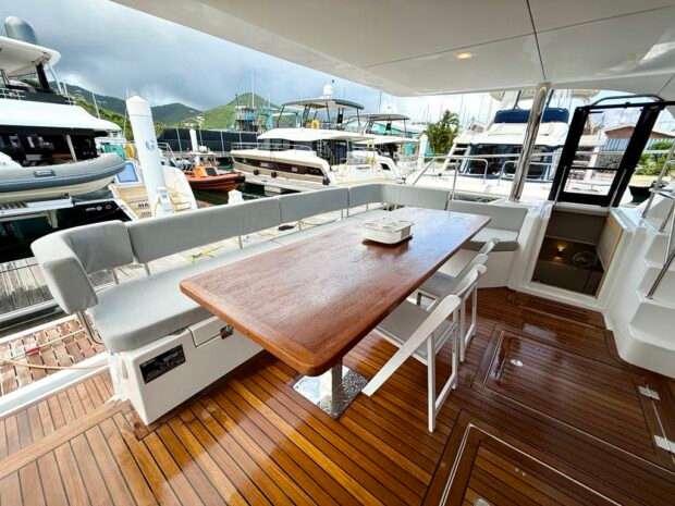 Aventura 50 MY