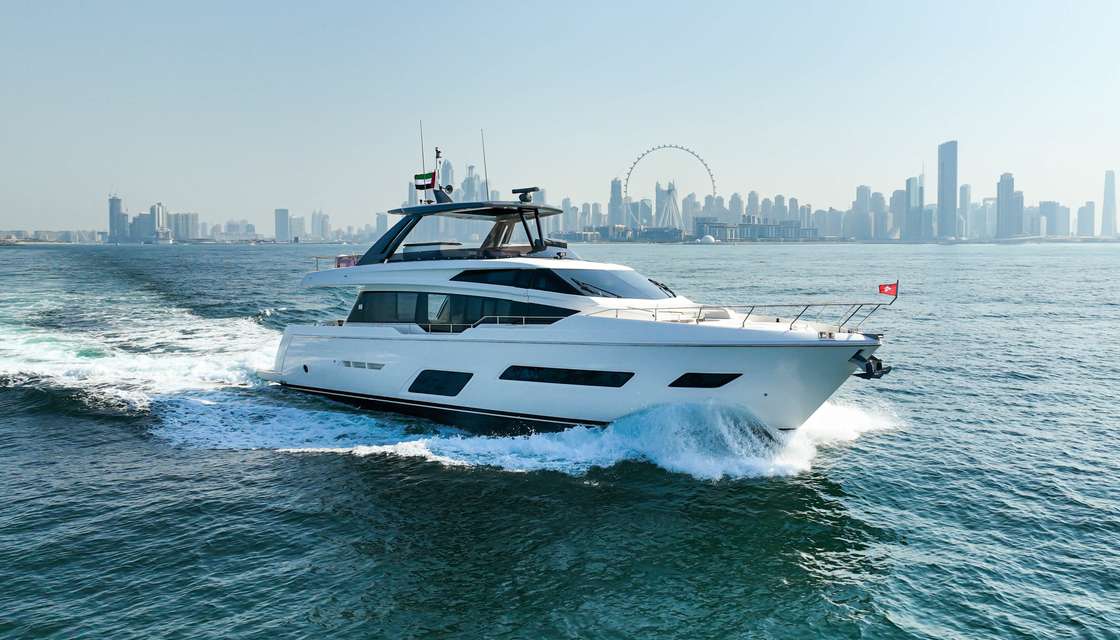 Ferretti 780