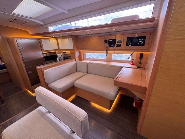 Dufour 530