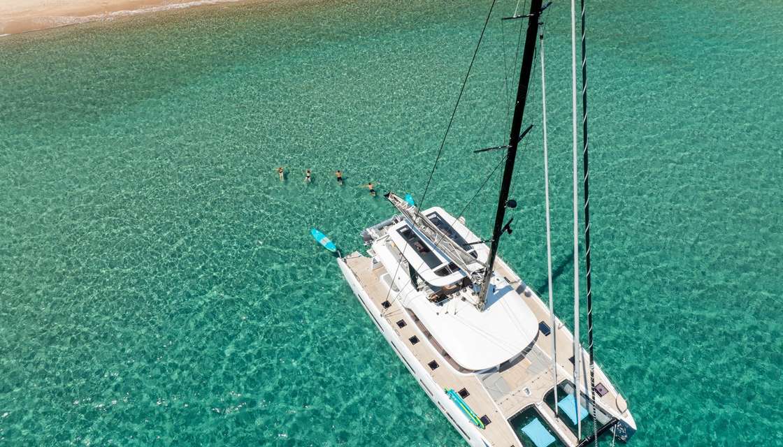 Lagoon Seventy 7