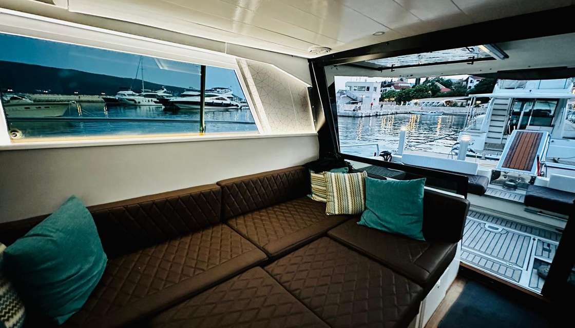 Ferretti 39 fly