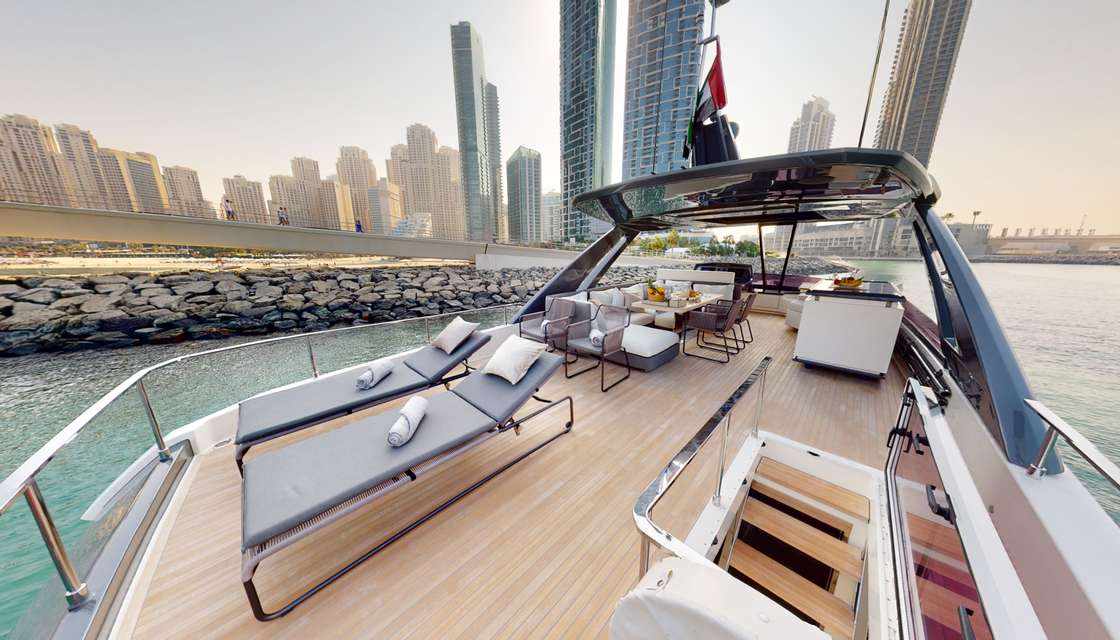 Ferretti 780