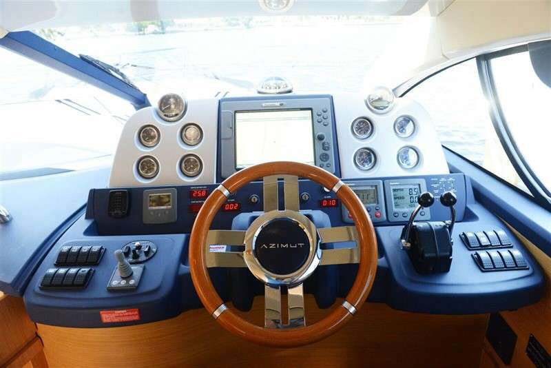 Azimut 43 Fly