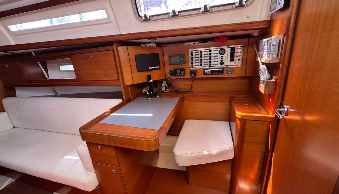 Dufour 34 Performance
