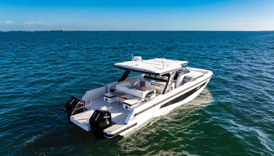 Aquila 45 Sport