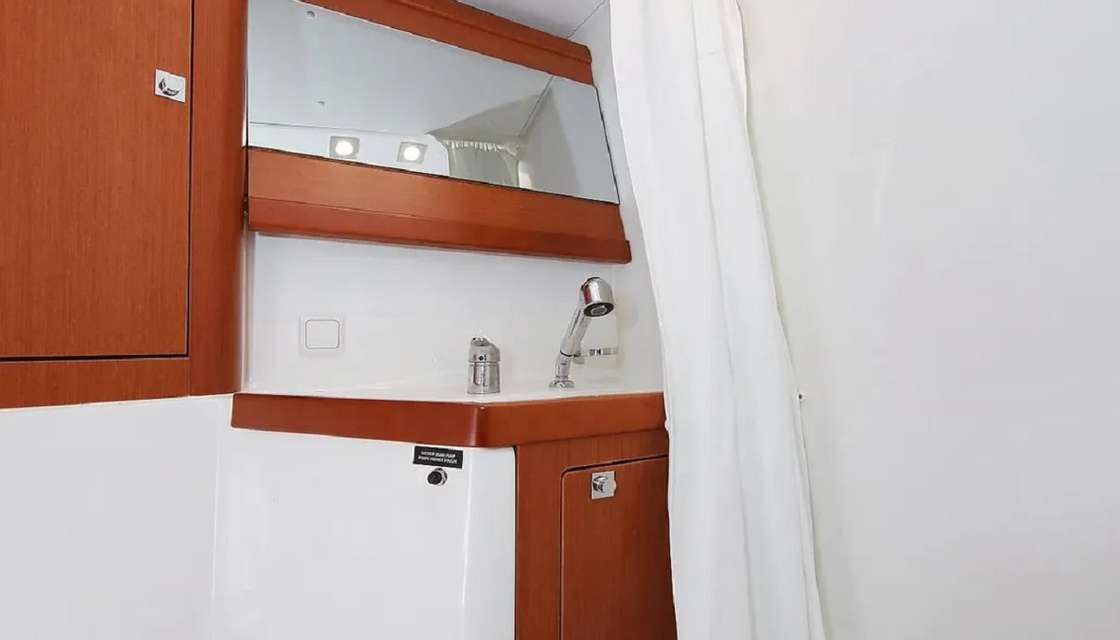 Beneteau 47