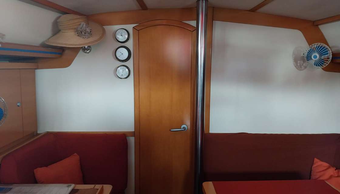 Hanse 370