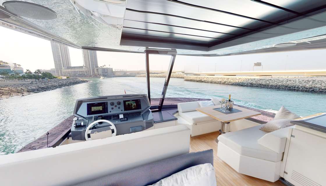 Ferretti 780