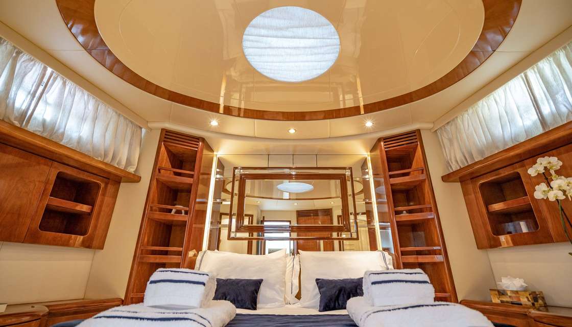 Azimut 74