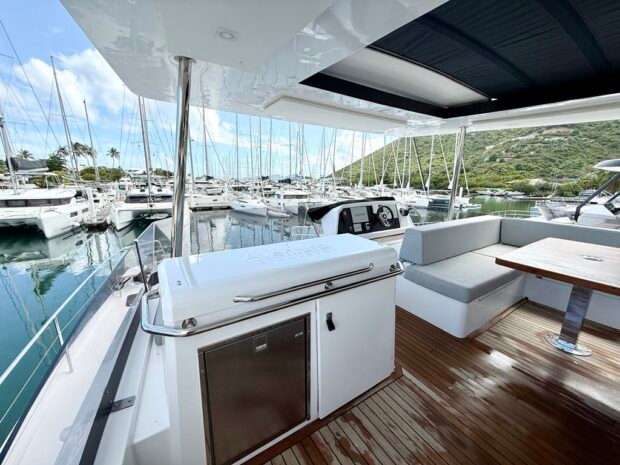 Aventura 50 MY