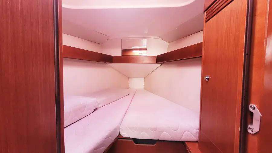 Oceanis 31