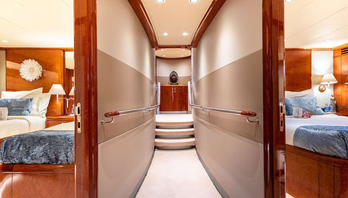 Camper & Nicholsons 121