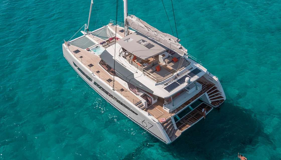 Fountaine Pajot 60