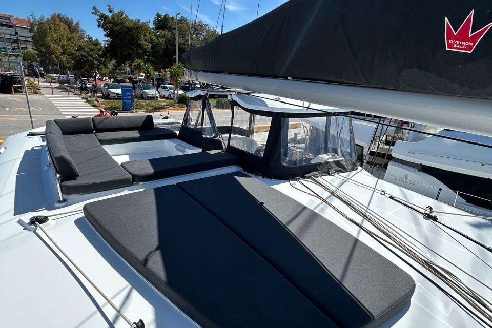 Lagoon 43