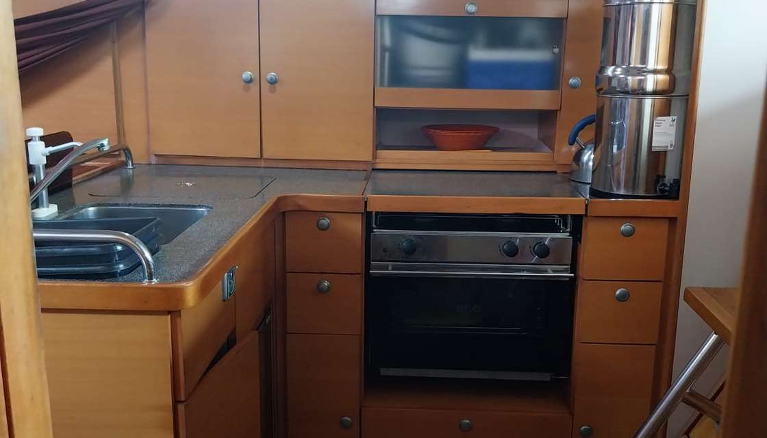 Hanse 370