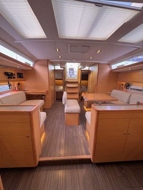 Dufour 530