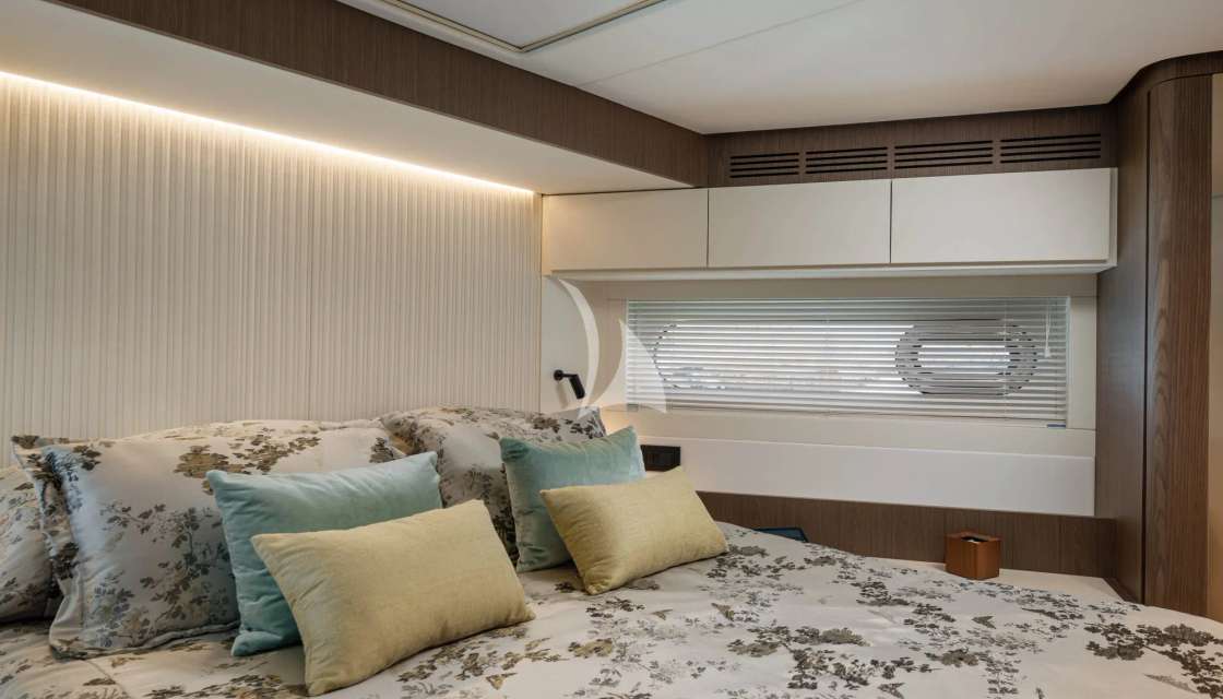 Azimut Magellano 66