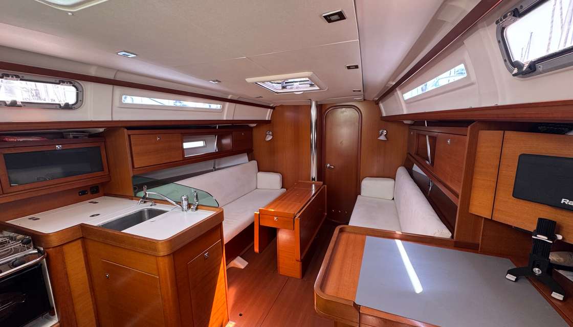 Dufour 34 Performance