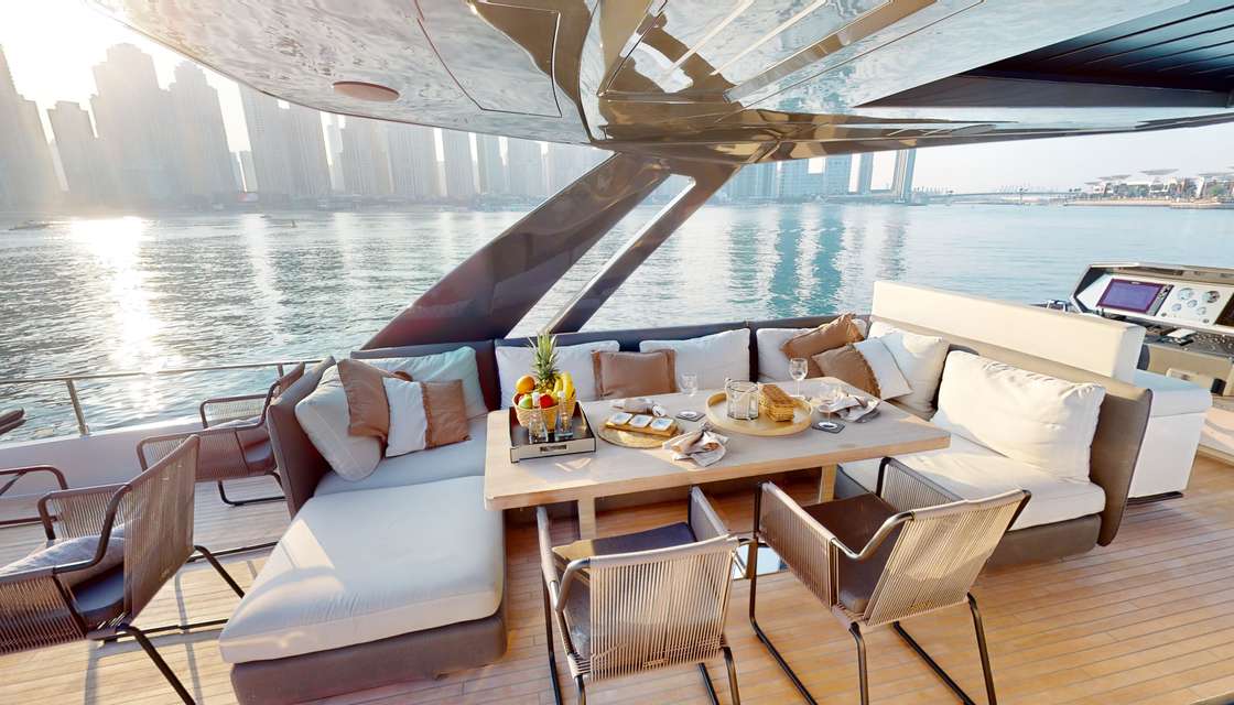 Ferretti 780