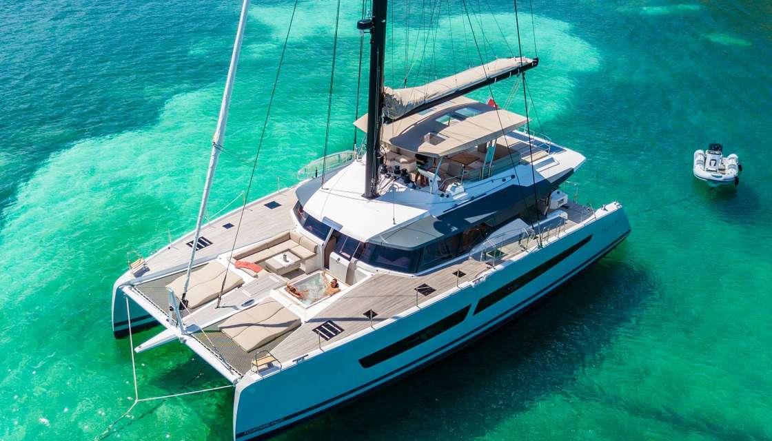 Fountaine Pajot 60