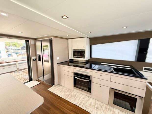 Aventura 50 MY