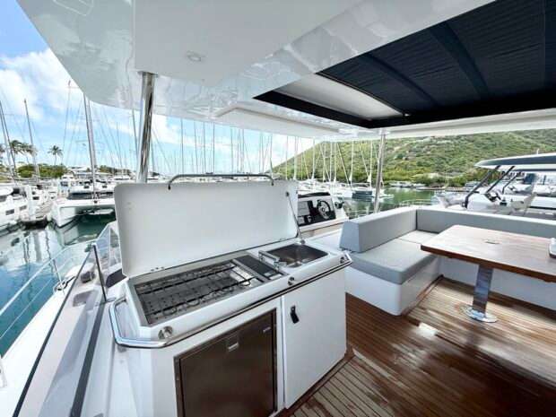 Aventura 50 MY