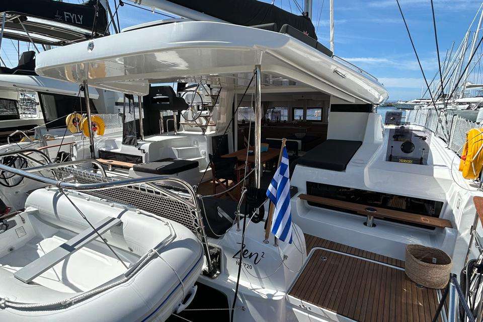 Lagoon 43