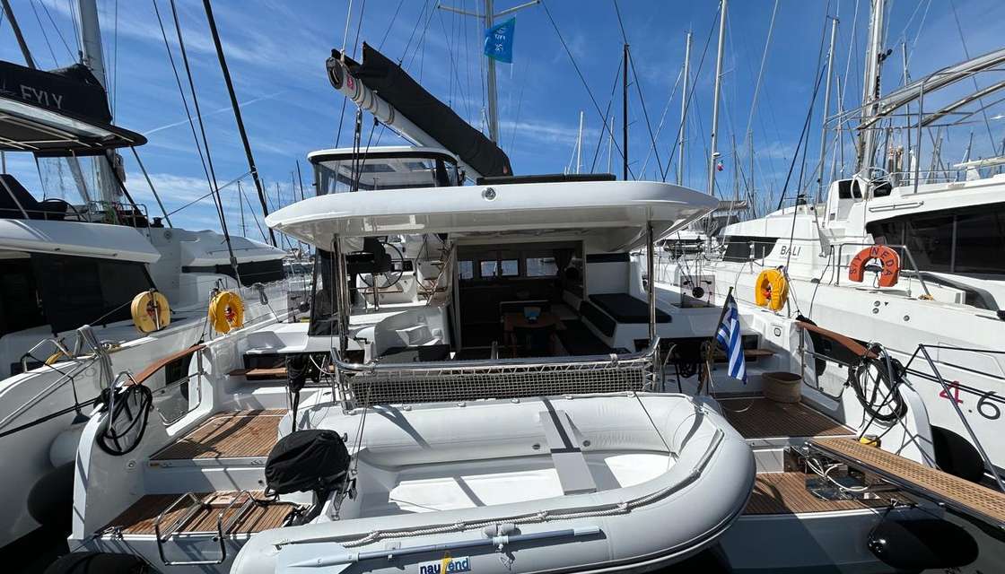 Lagoon 43