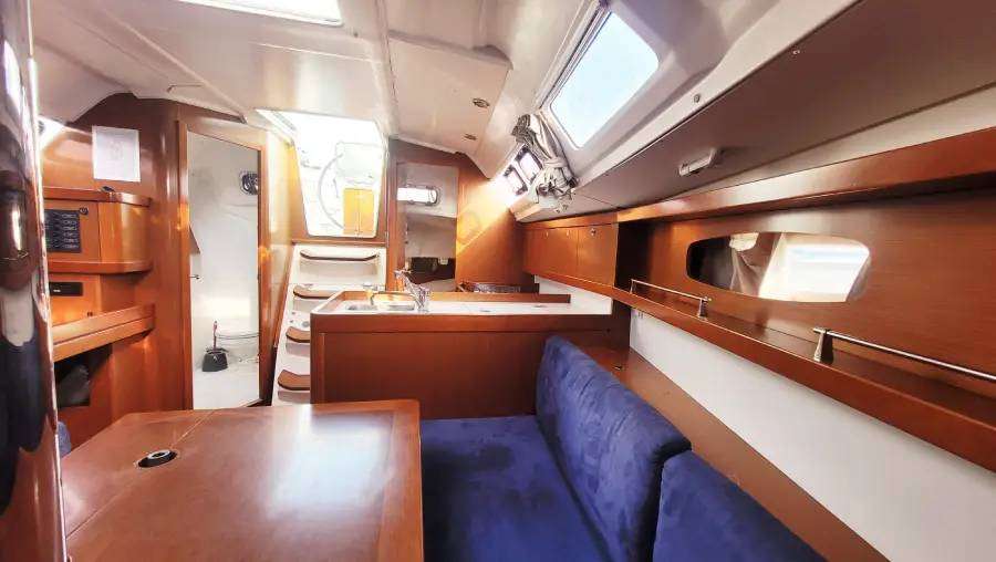 Oceanis 31