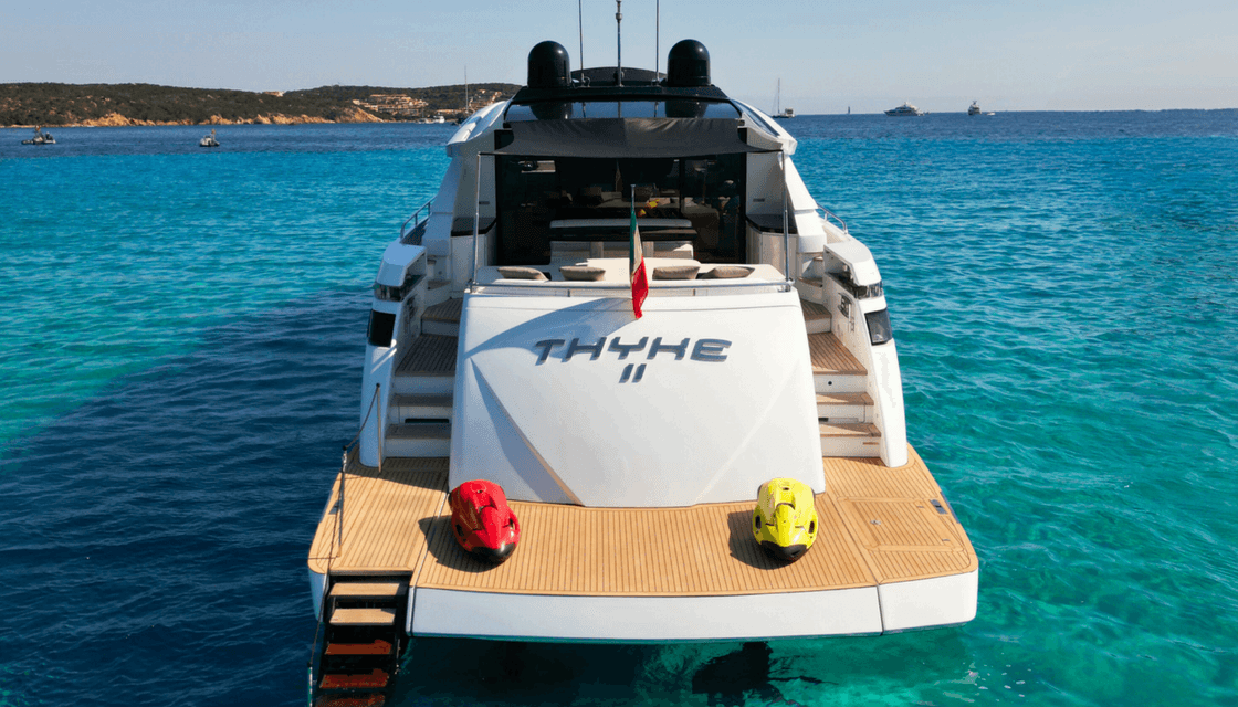 Pershing 80
