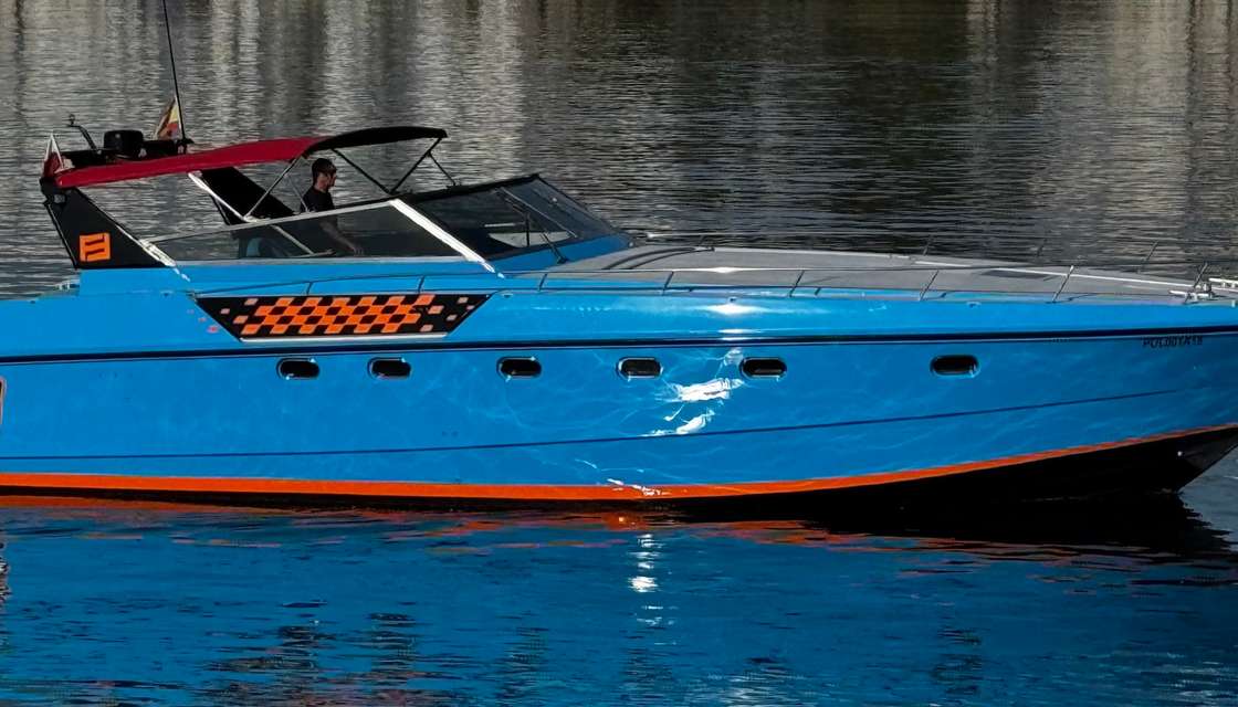 Ferretti 49