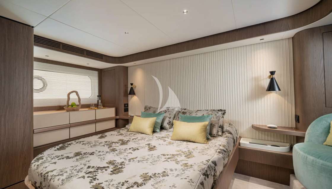 Azimut Magellano 66