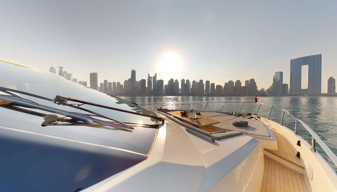 Ferretti 780