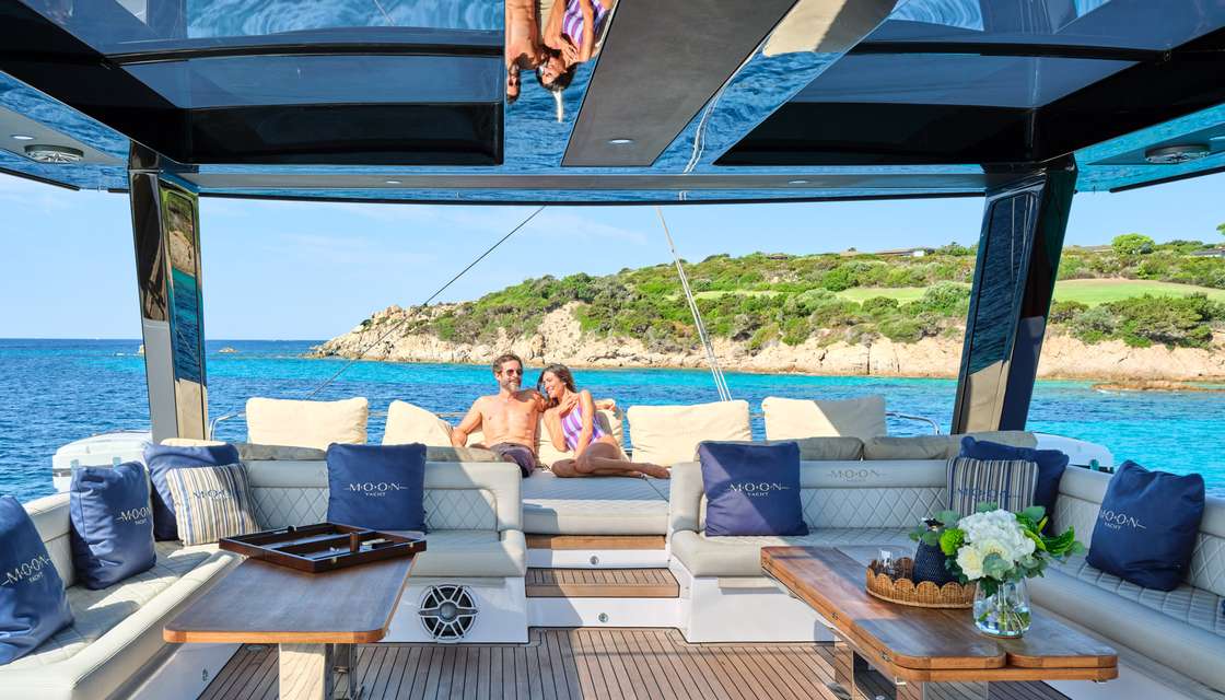 Moon Yacht 60