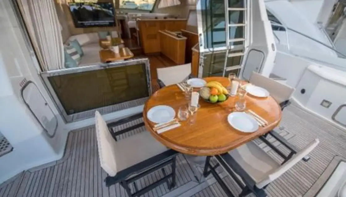 Ferretti 39 fly
