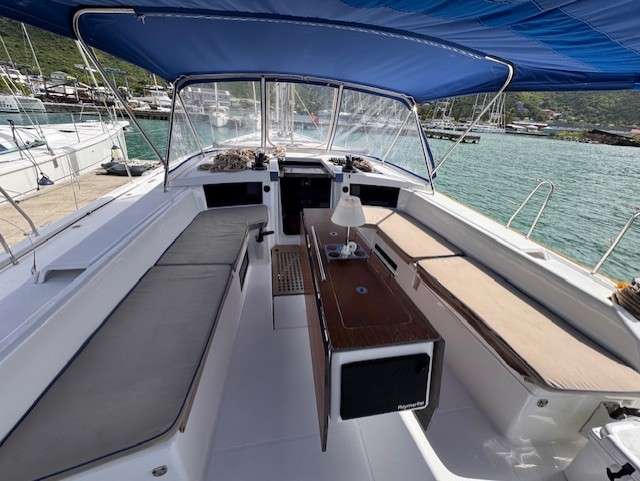 Dufour 530