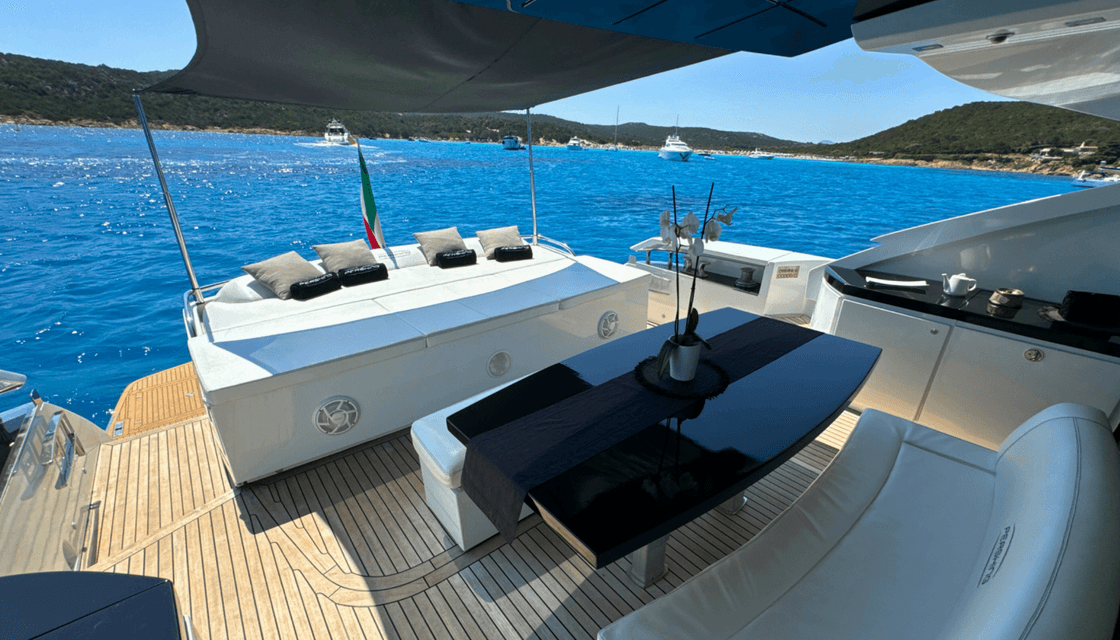 Pershing 80