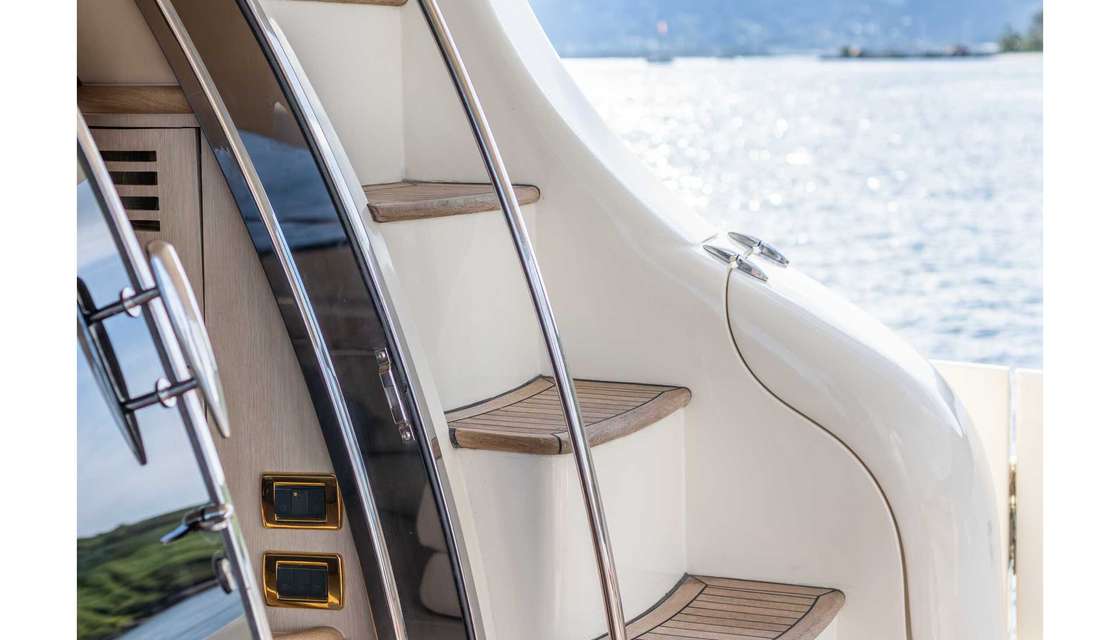 Azimut 68 Evolution