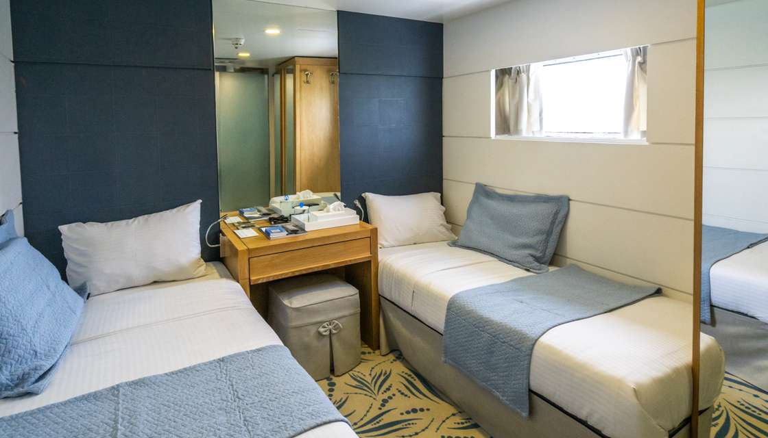 X Yacht 34
