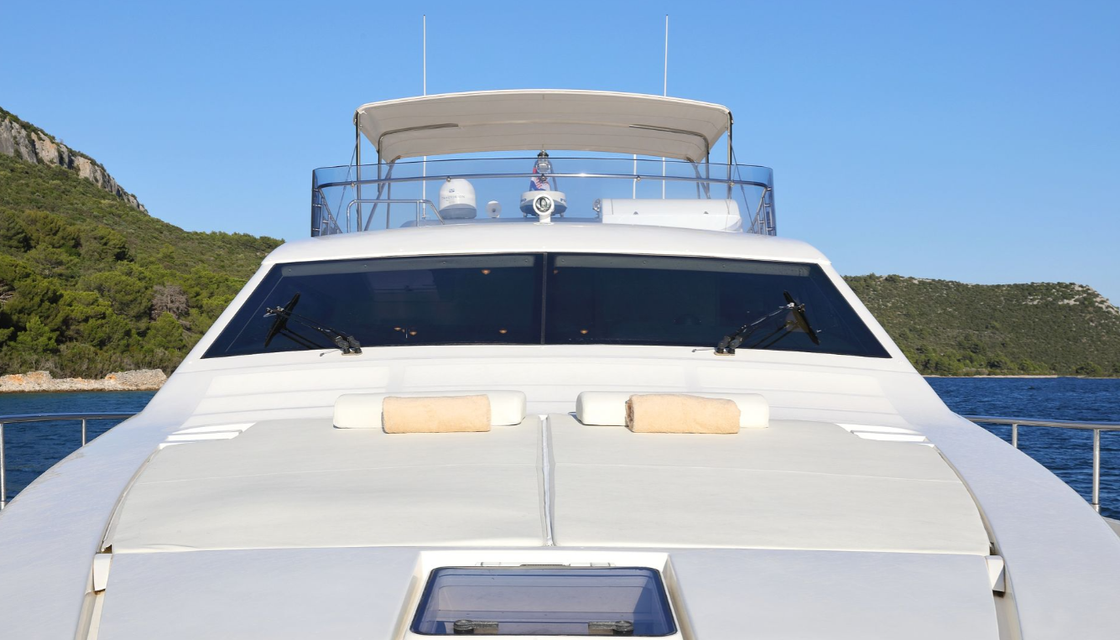 Ferretti 681