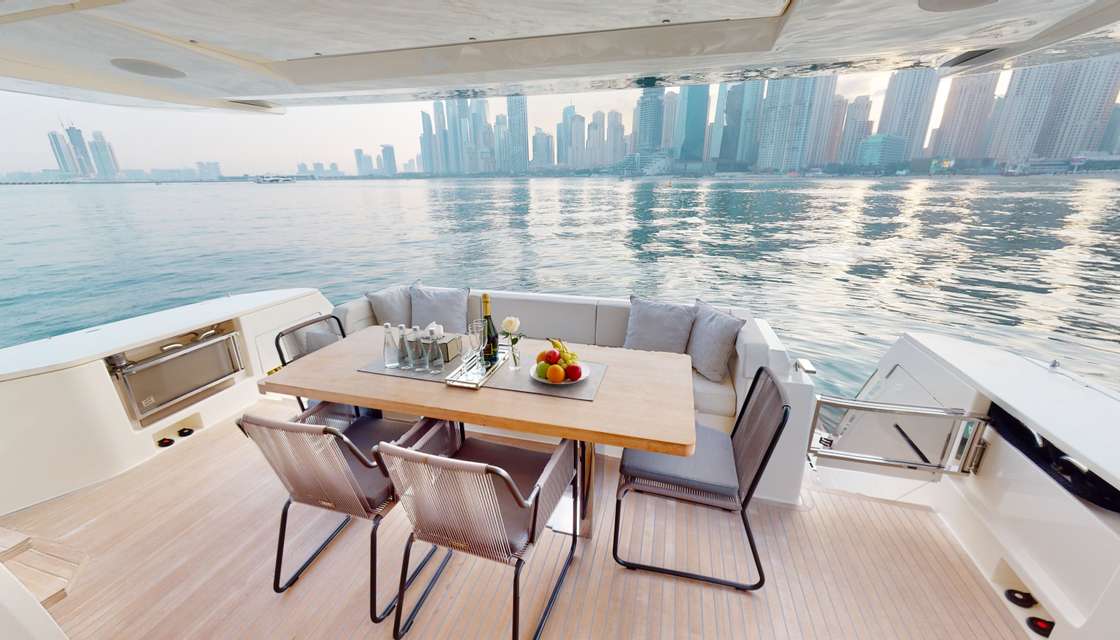 Ferretti 780