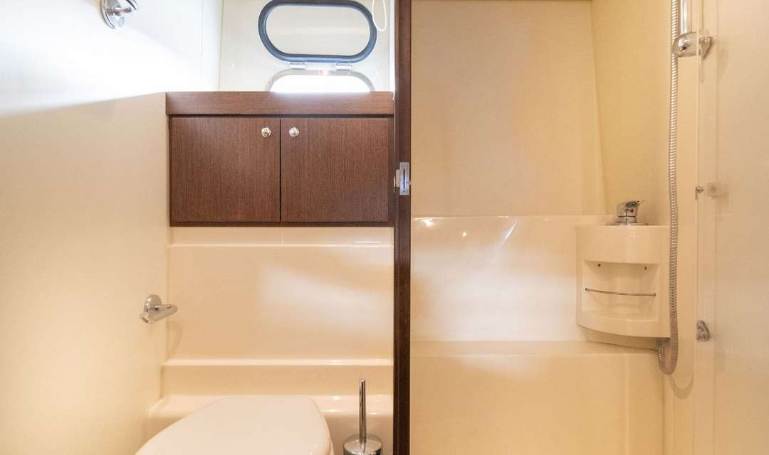 Ferretti 550
