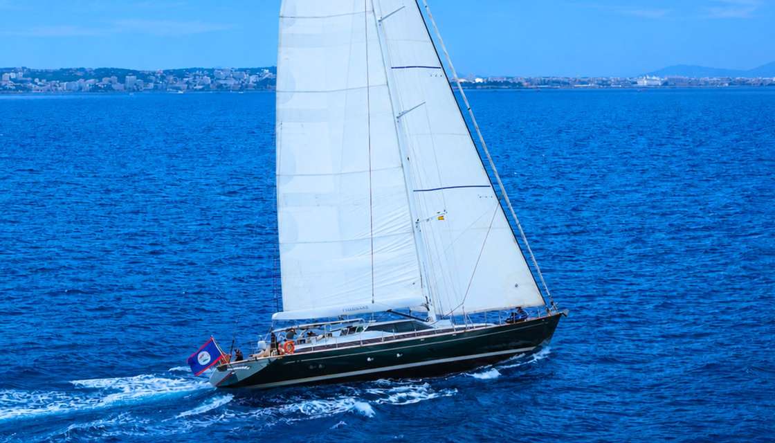 Camper & Nicholsons 121