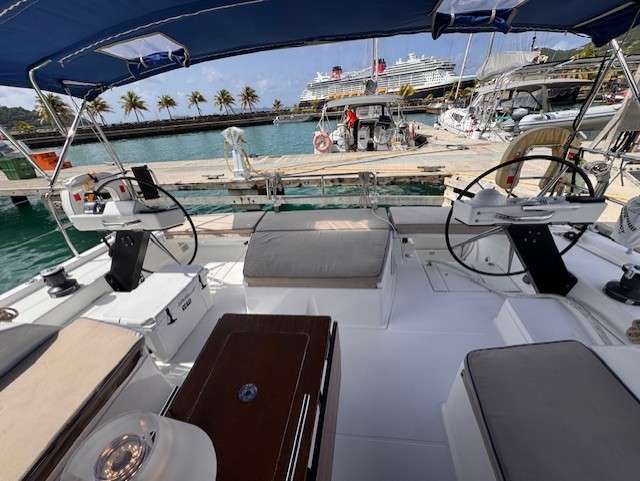 Dufour 530