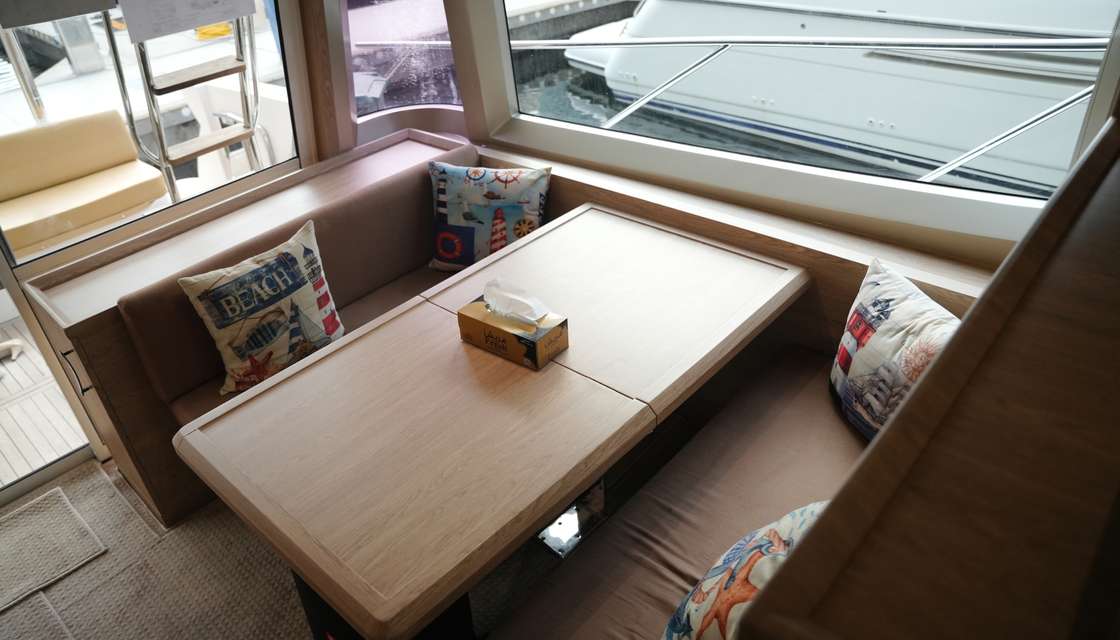 Majesty 48