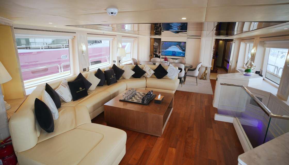 Benetti 110